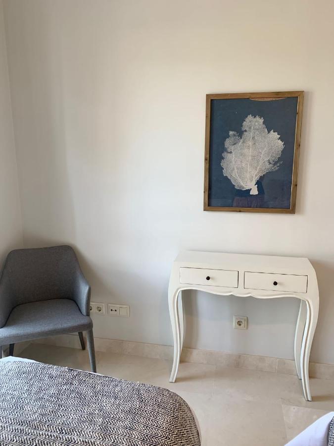 Sotogrande Alboaire- Waterfront Luxury 4 Bedroom Apt In The Marina Of Sotogrande Exteriör bild
