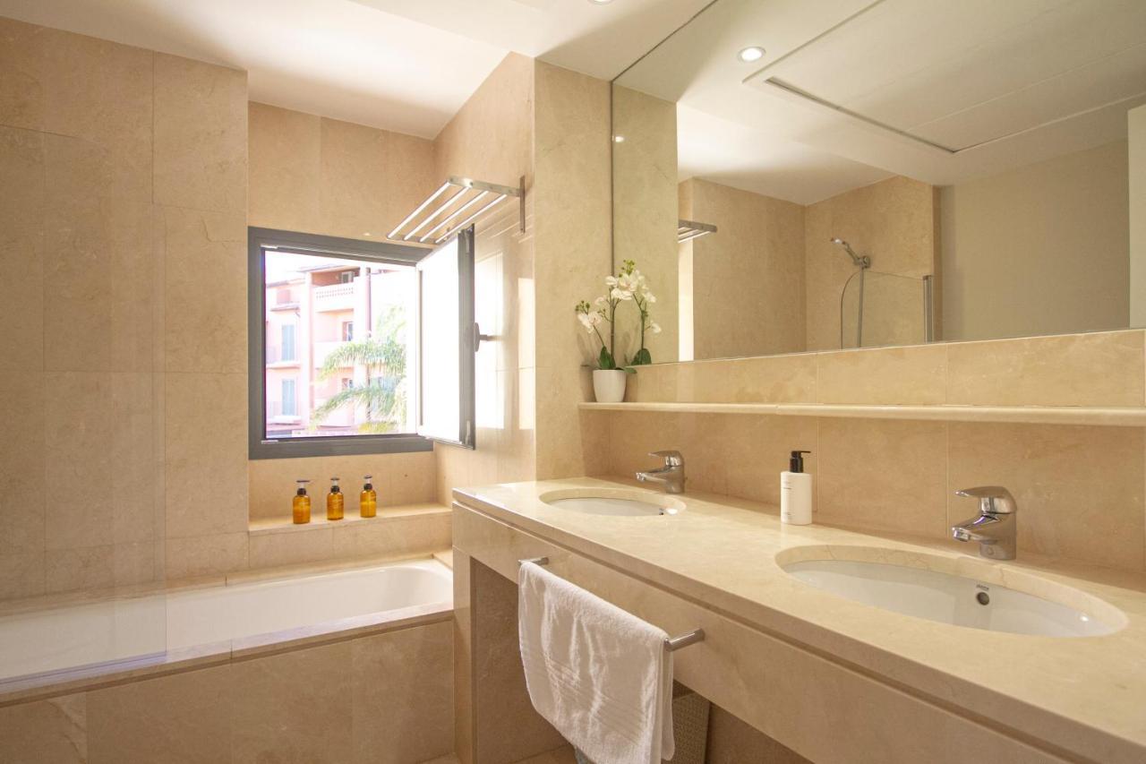 Sotogrande Alboaire- Waterfront Luxury 4 Bedroom Apt In The Marina Of Sotogrande Exteriör bild