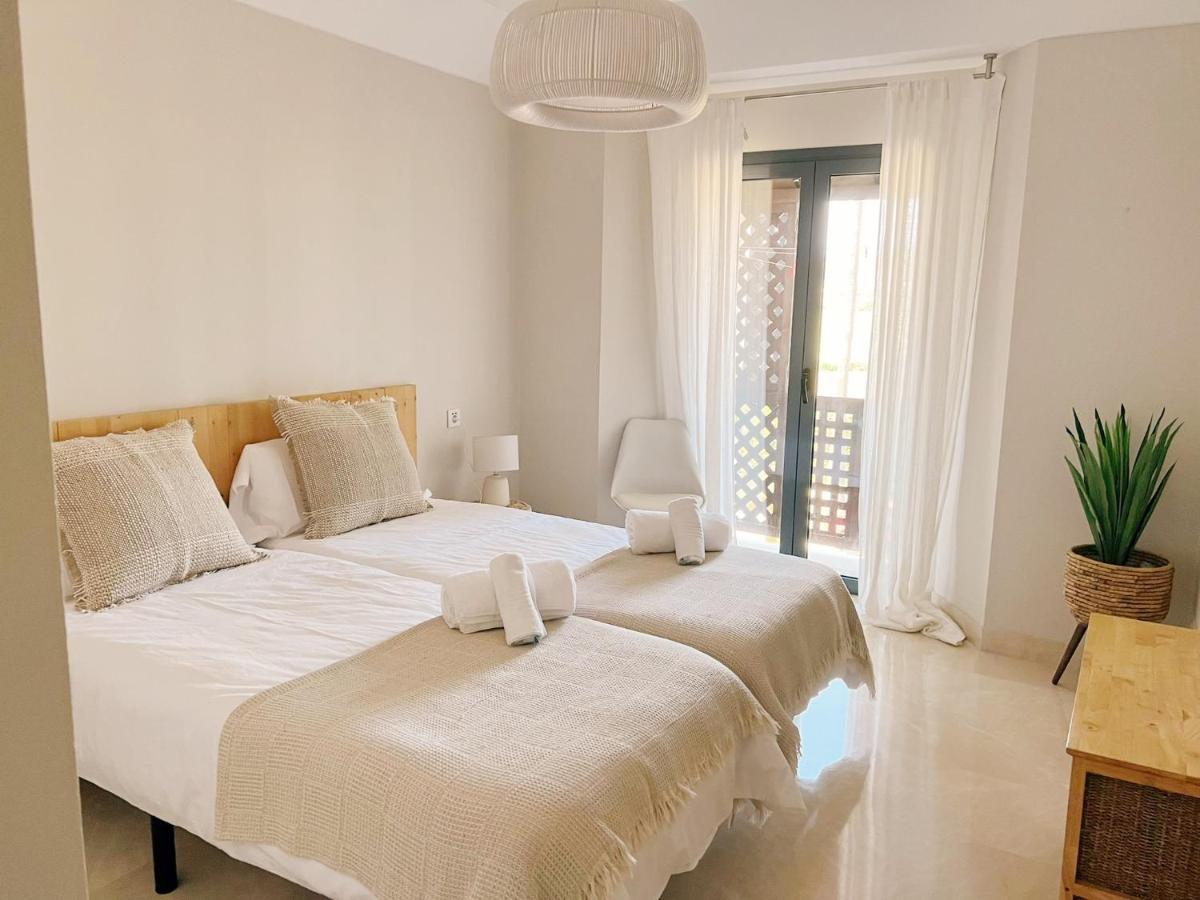 Sotogrande Alboaire- Waterfront Luxury 4 Bedroom Apt In The Marina Of Sotogrande Exteriör bild