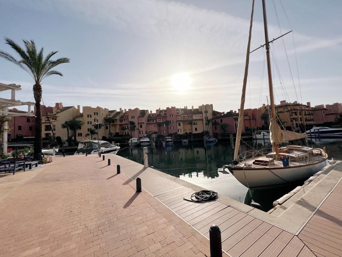 Sotogrande Alboaire- Waterfront Luxury 4 Bedroom Apt In The Marina Of Sotogrande Exteriör bild