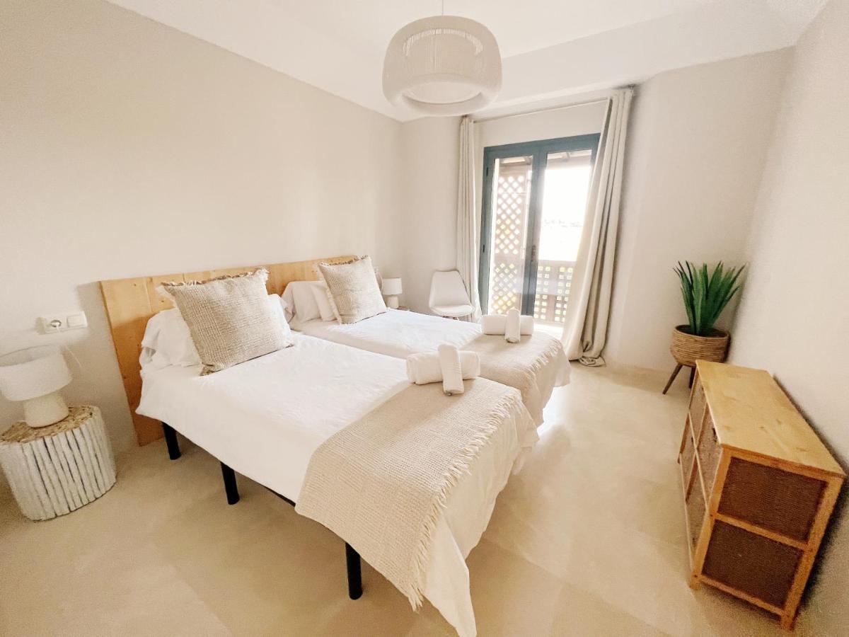 Sotogrande Alboaire- Waterfront Luxury 4 Bedroom Apt In The Marina Of Sotogrande Exteriör bild